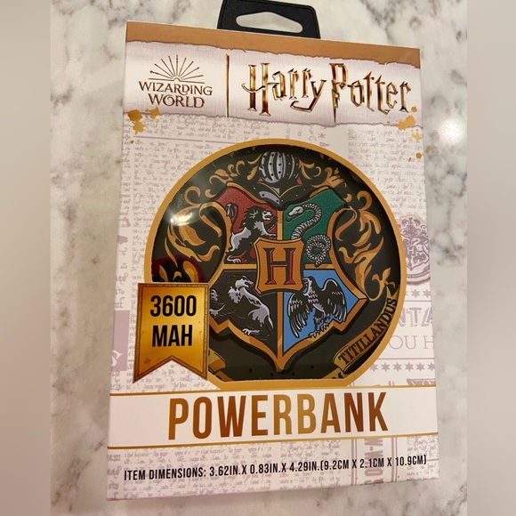 NWT! Harry Potter Power Bank. Hogwarts Crest. In original unopened box. - Picture 6 of 6